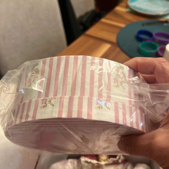 NWB Paradise Galleries Julie - Picture 5 of 10